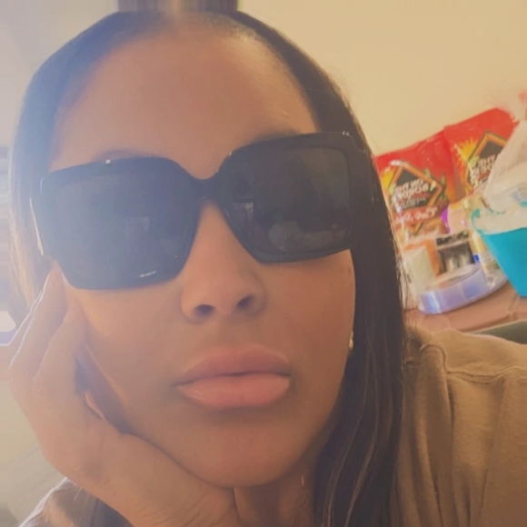 Meet your Posher, Missjoy - Picture 2 of 2